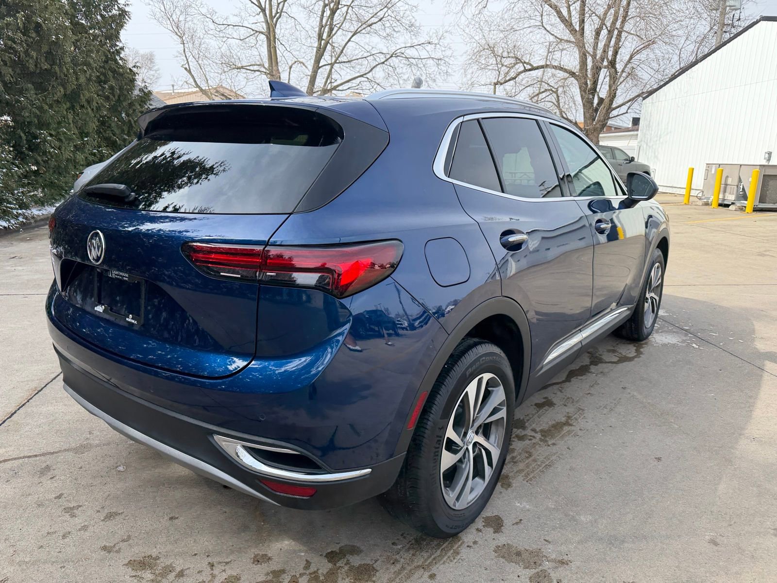 Used 2023 Buick Envision Essence image 30