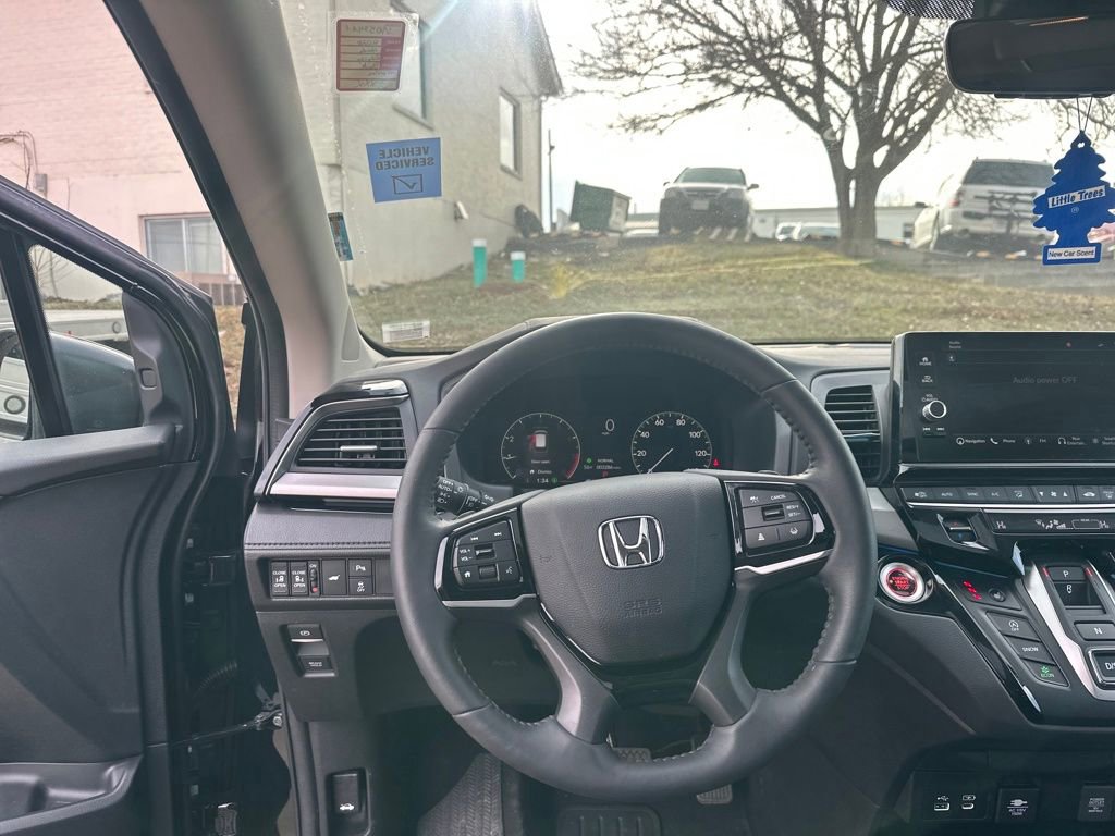 Used 2026 Honda Odyssey Touring image 17