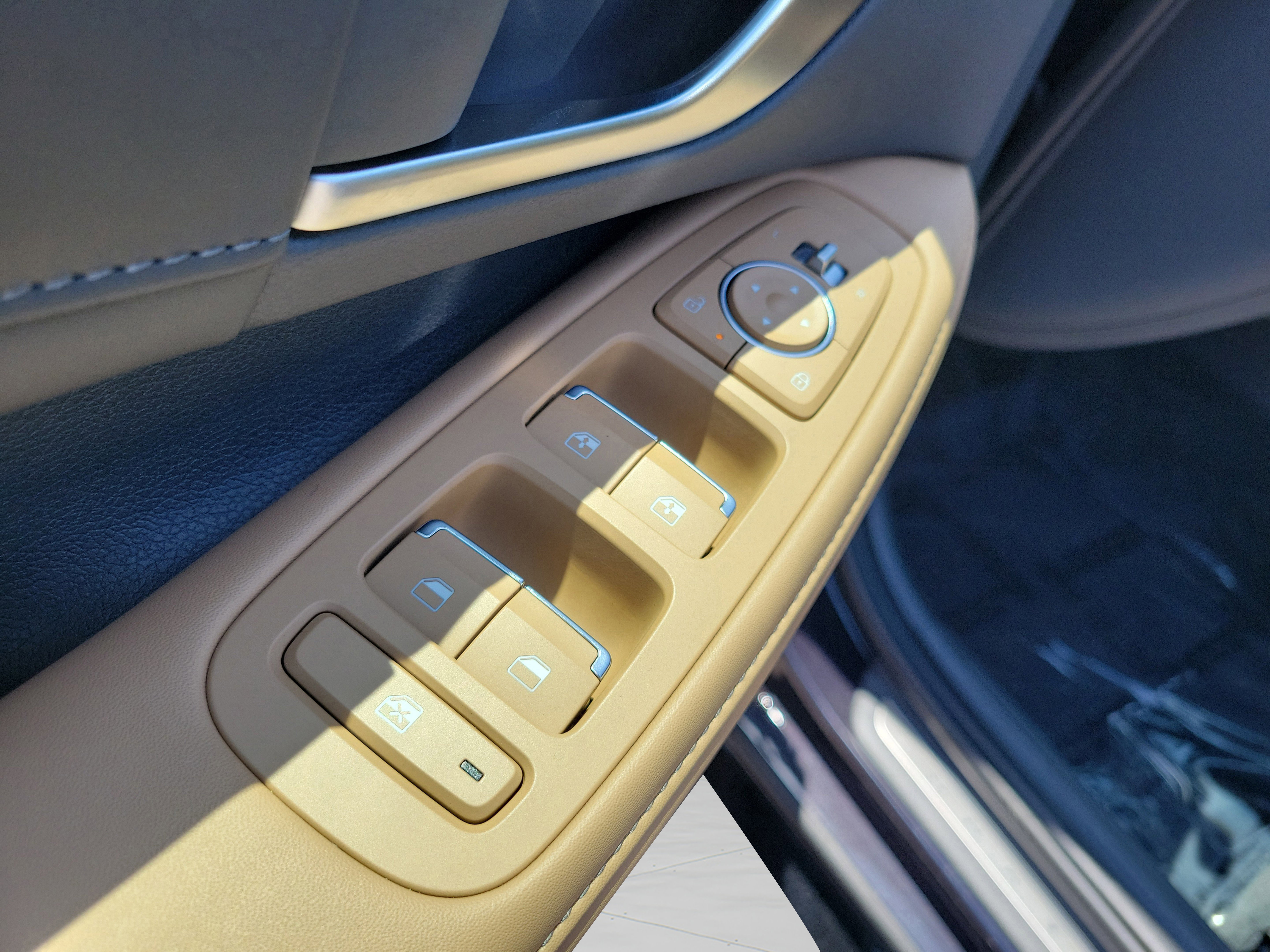 New 2025 Hyundai Sonata Limited image 19