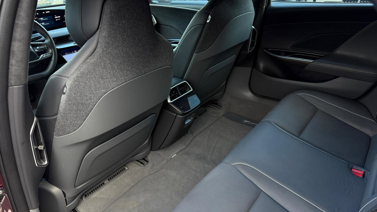 Used 2024 Lucid Air Touring image 33