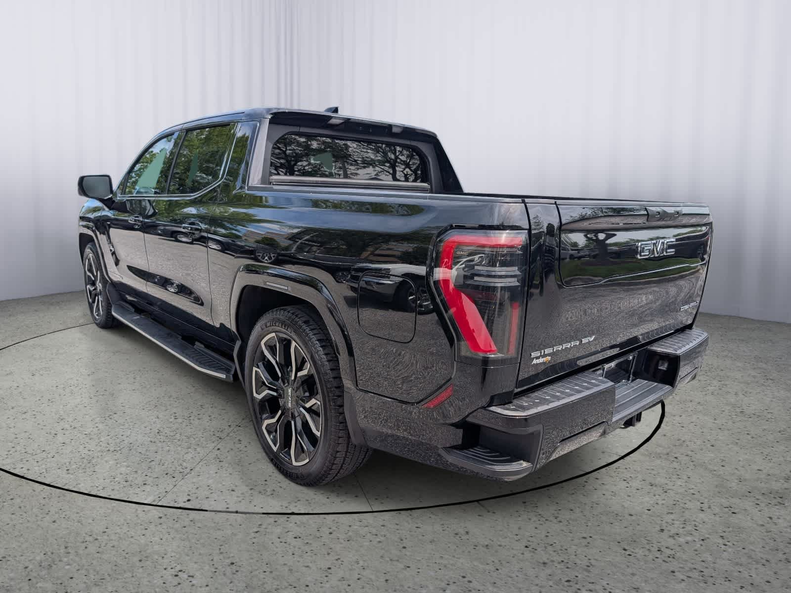 Certified 2025 GMC Sierra EV Denali AWD/4WD image 4