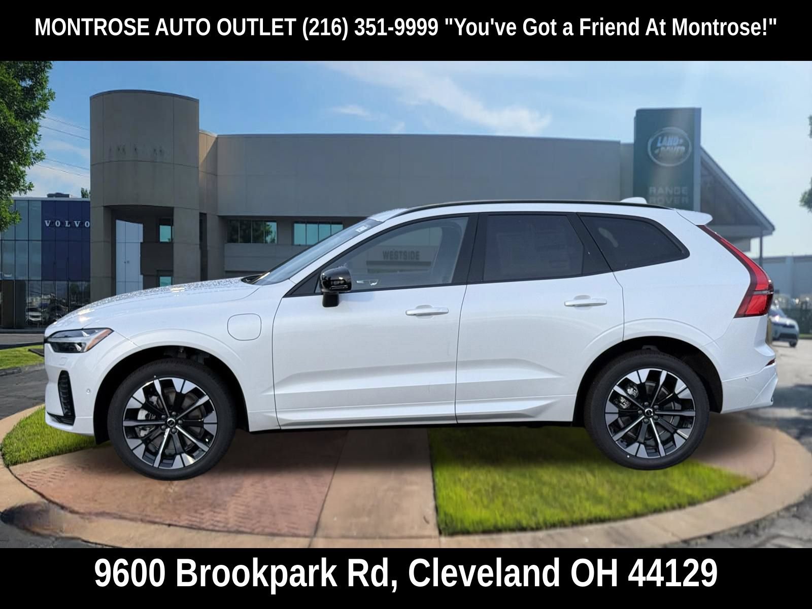 New 2026 Volvo XC60 T8 Plus w/ Climate Package PRO AWD/4WD image 2