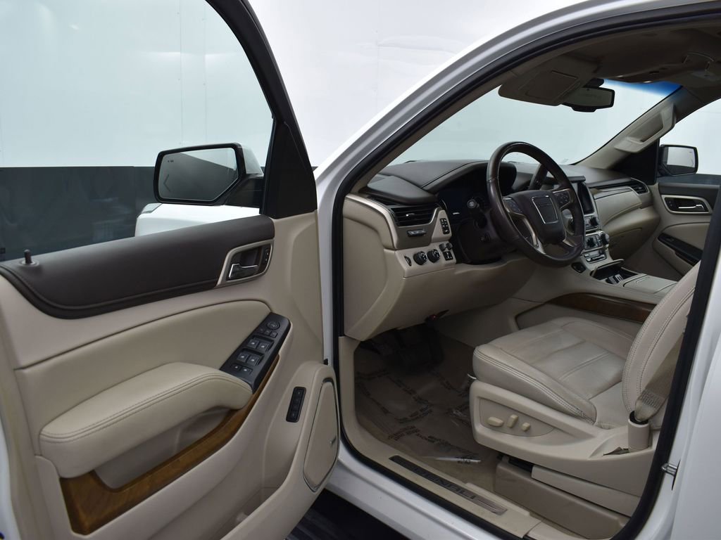 Used 2019 GMC Yukon XL Denali w/ Denali Ultimate Package image 9
