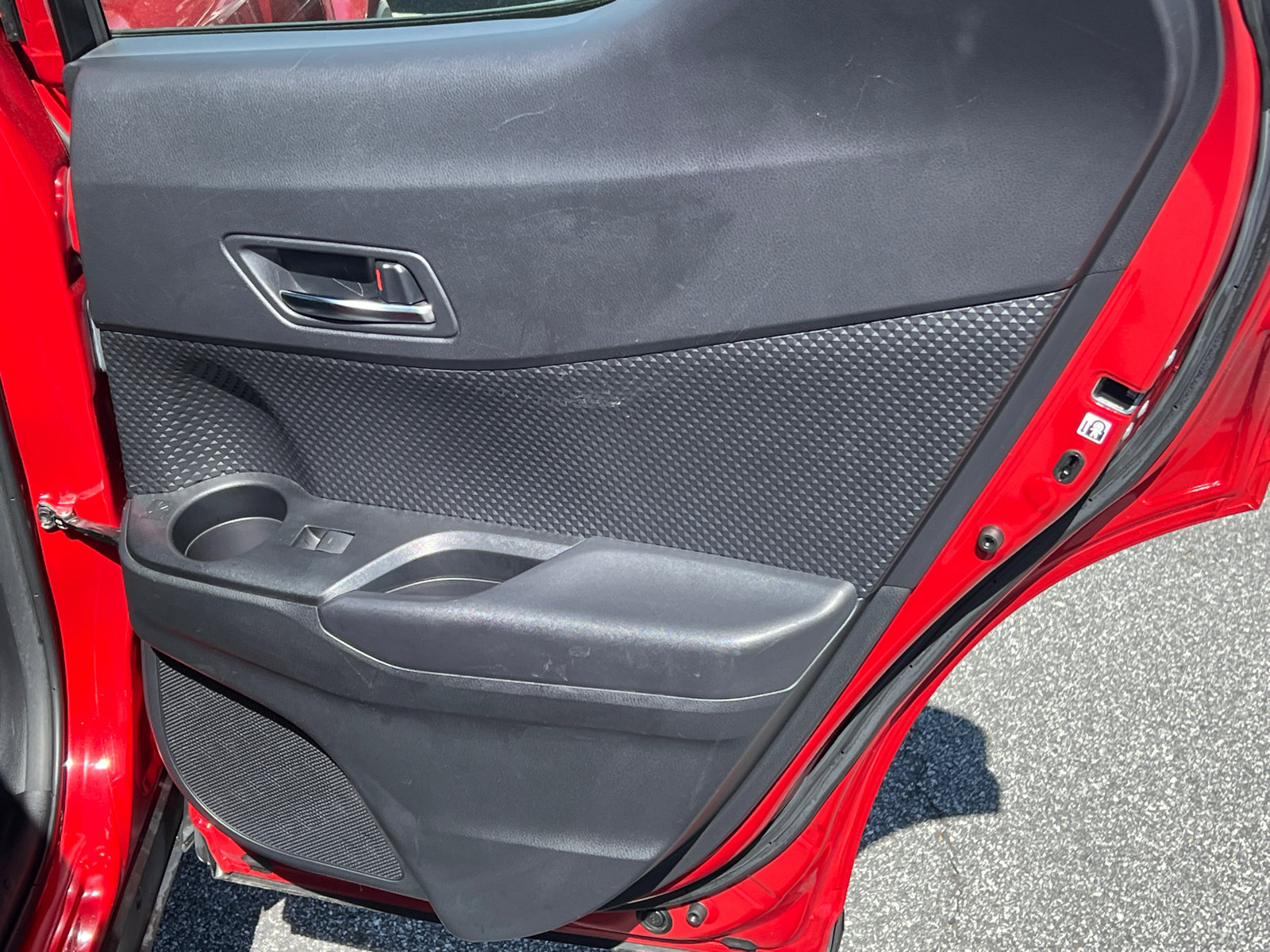 Used 2021 Toyota C-HR XLE FWD image 16