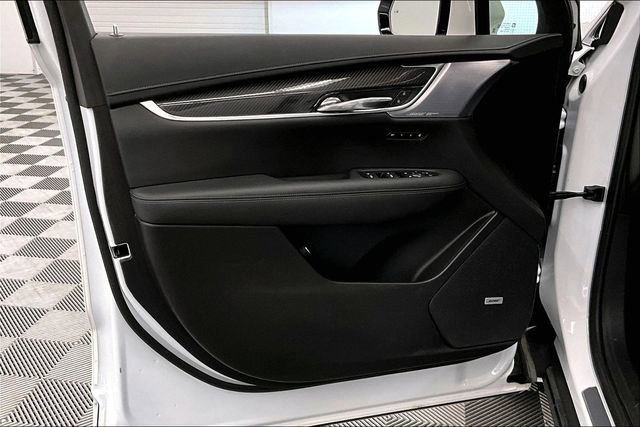 Used 2024 Cadillac XT6 Sport w/ LPO, ONYX Package AWD/4WD image 21