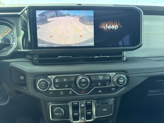 Certified 2025 Jeep Wrangler Unlimited Sahara AWD/4WD image 32