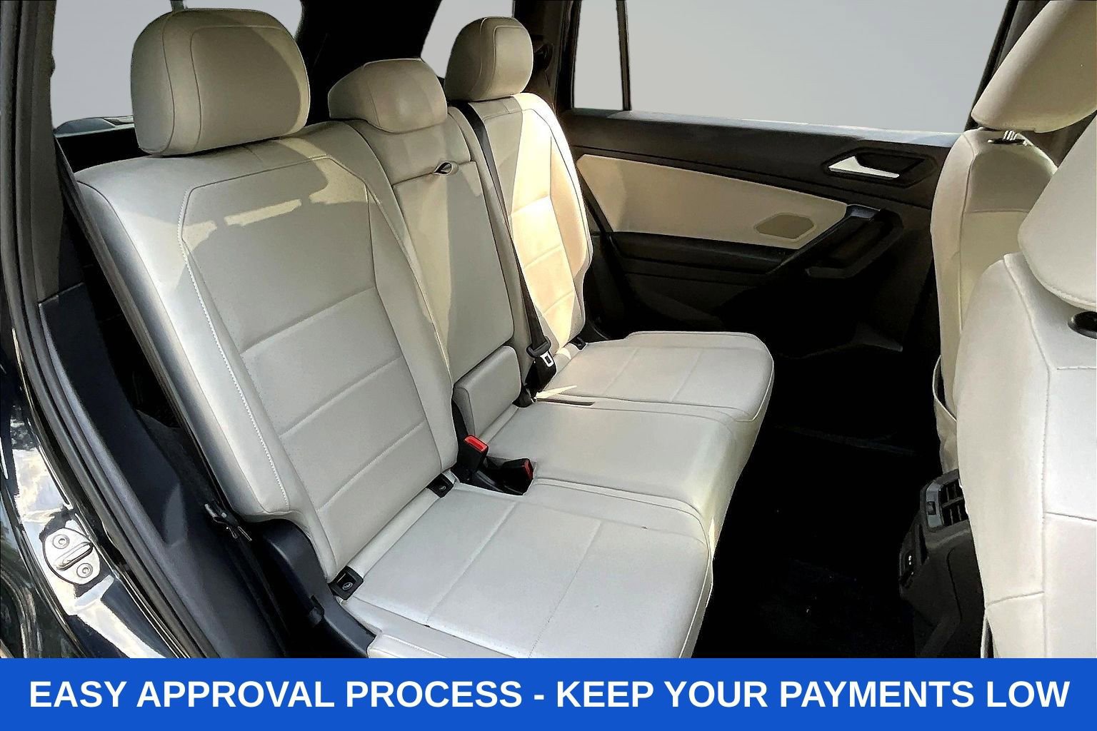 Used 2021 Volkswagen Tiguan SEL AWD/4WD image 30