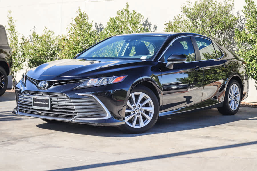 Used 2022 Toyota Camry LE w/ Cold Weather Package AWD/4WD image 1