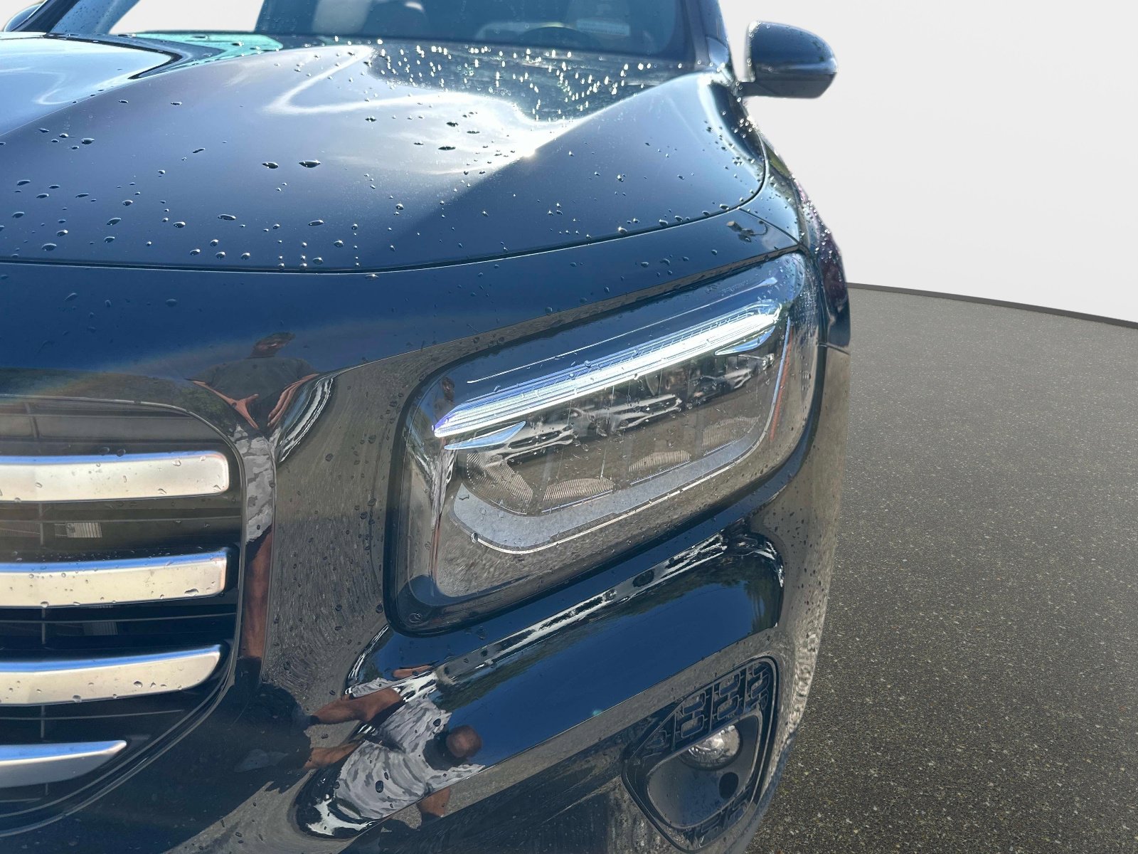 Used 2025 Mercedes-Benz GLB 250 image 9