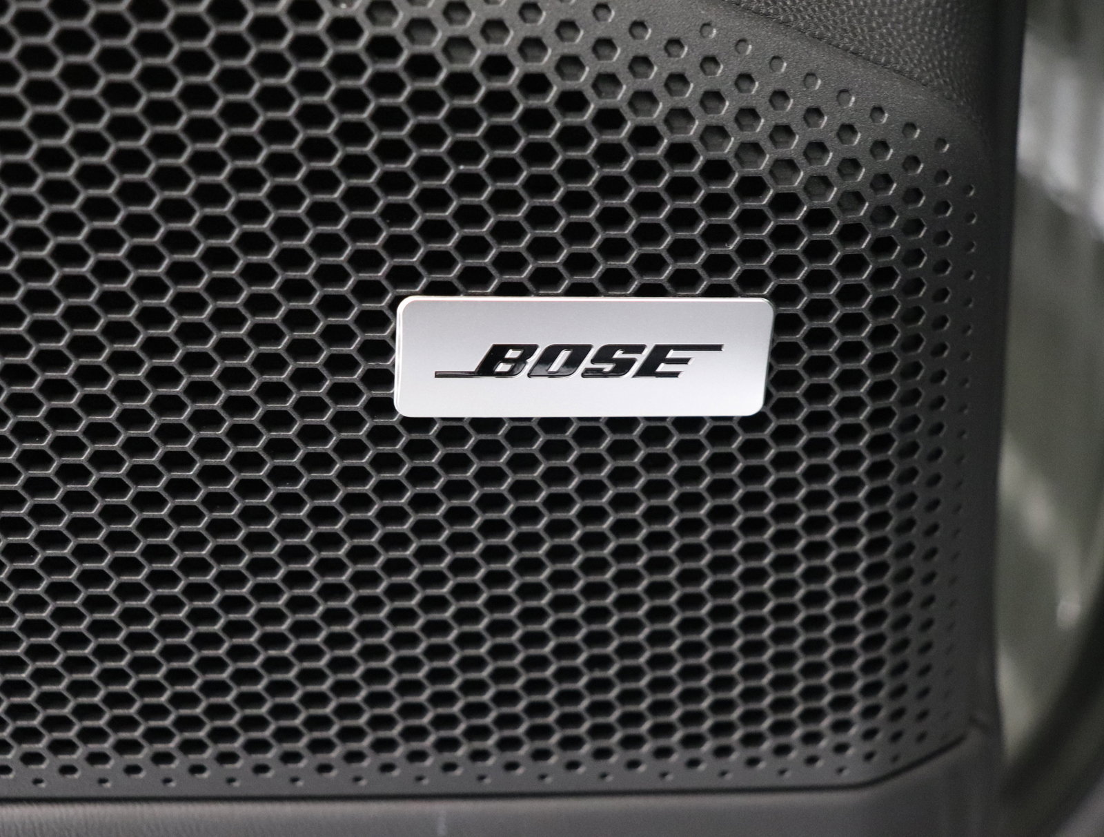 Used 2025 Porsche Macan Electric image 27