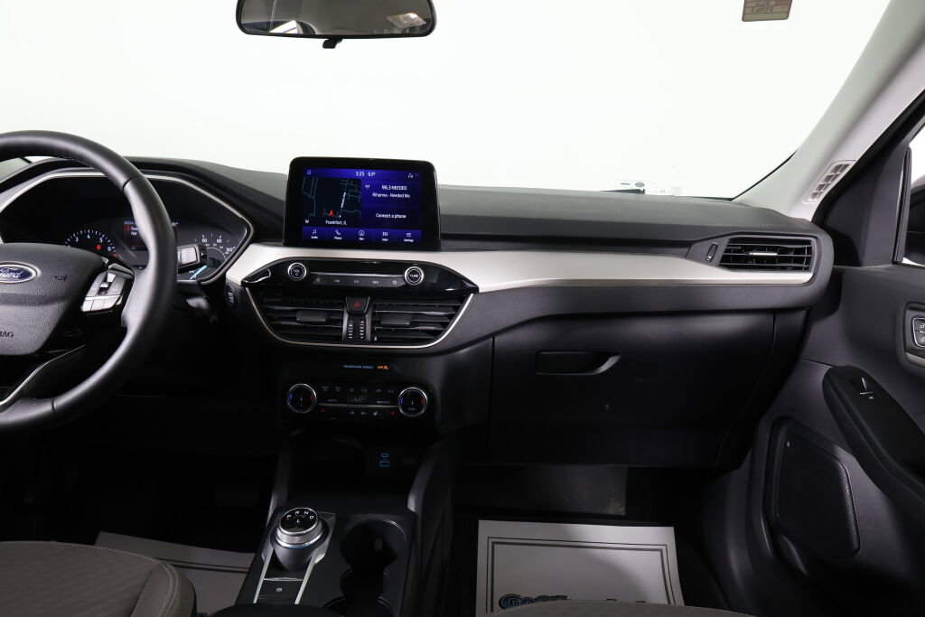 Used 2022 Ford Escape SE w/ SE Sport Appearance Package image 29