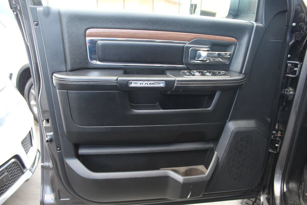 Used 2015 RAM 2500 Laramie AWD/4WD image 17