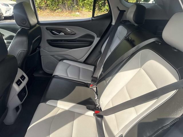 Used 2023 GMC Terrain SLT image 18