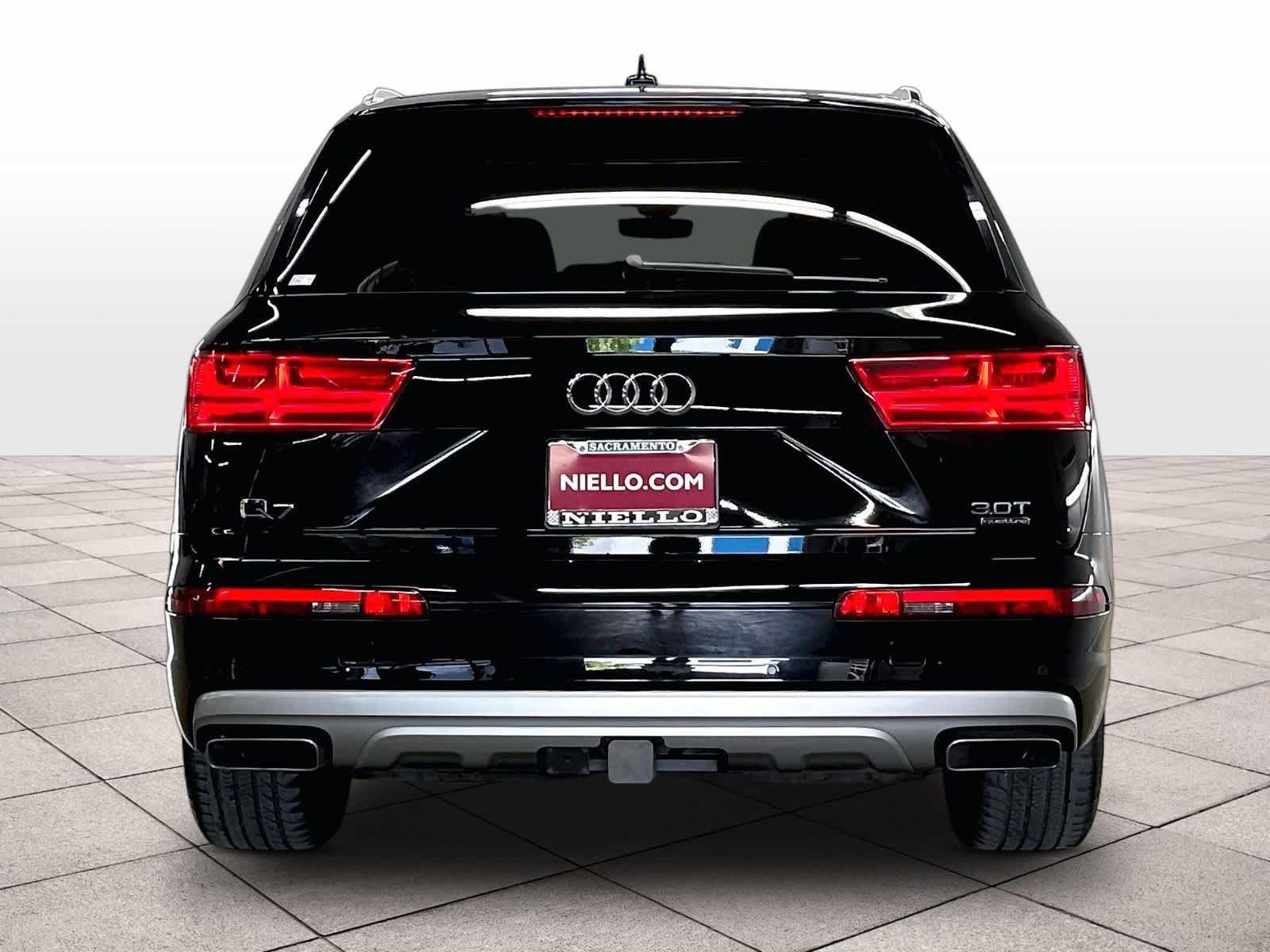Used 2017 Audi Q7 3.0T Prestige AWD/4WD image 7