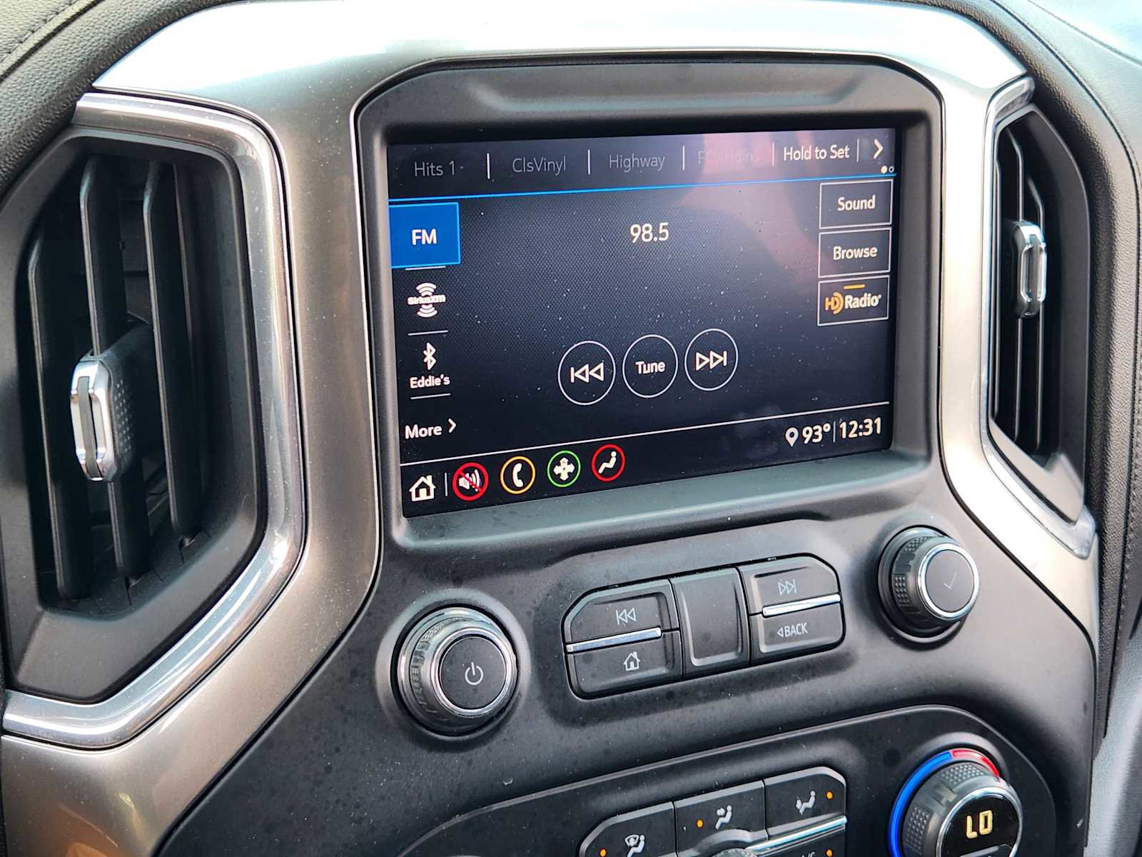 Used 2020 Chevrolet Silverado 1500 RST w/ Texas Edition RWD image 16