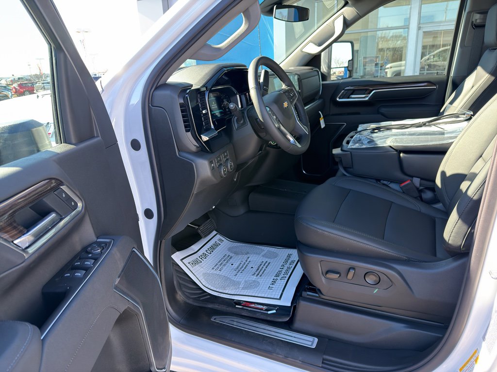 New 2026 Chevrolet Silverado 2500 LT image 15