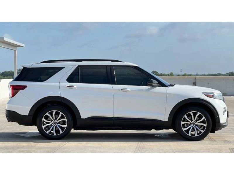 Used 2020 Ford Explorer ST w/ Premium Technology Package image 6