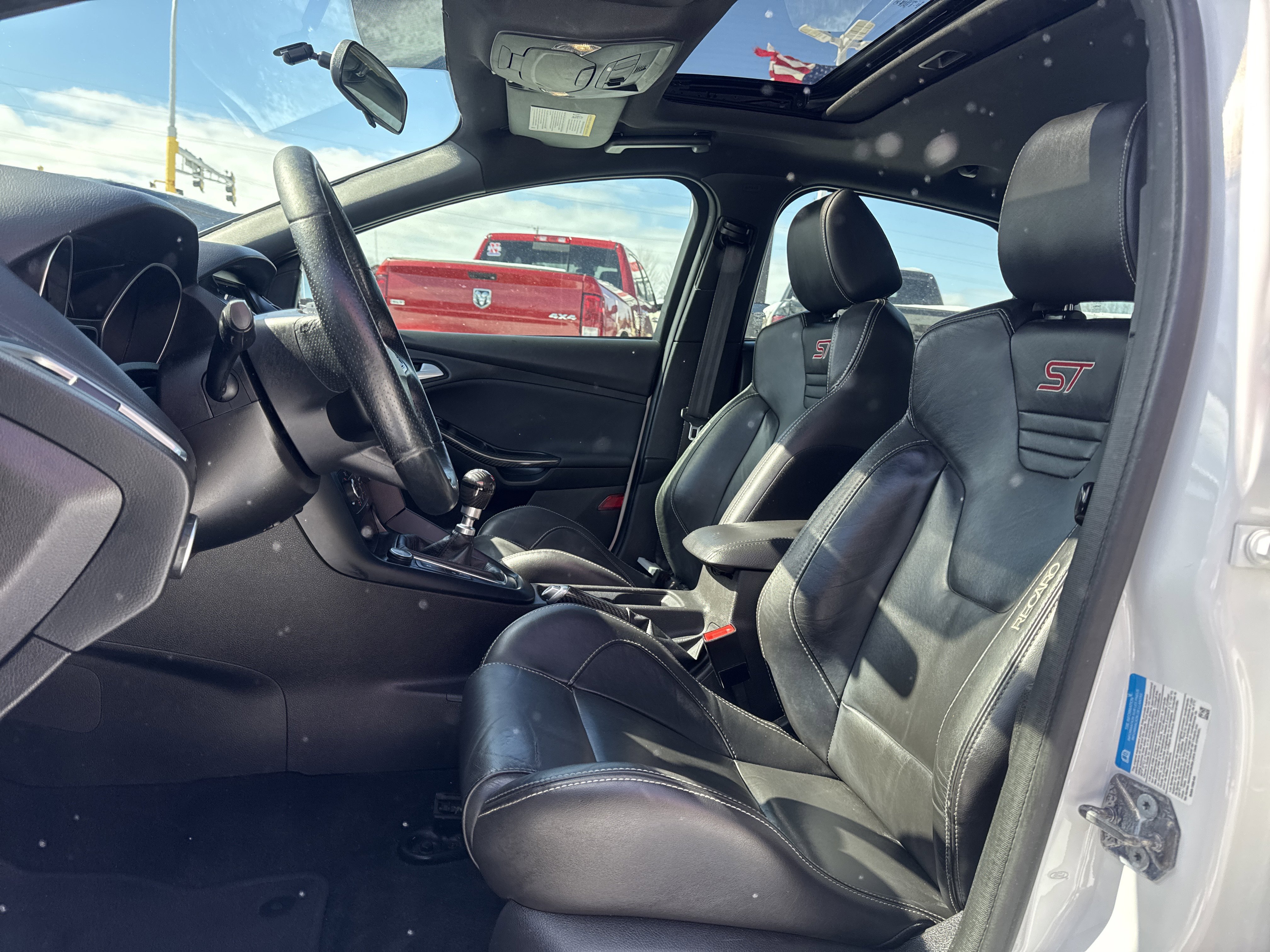 Used 2017 Ford Focus ST w/ Equipment Group 402A image 16