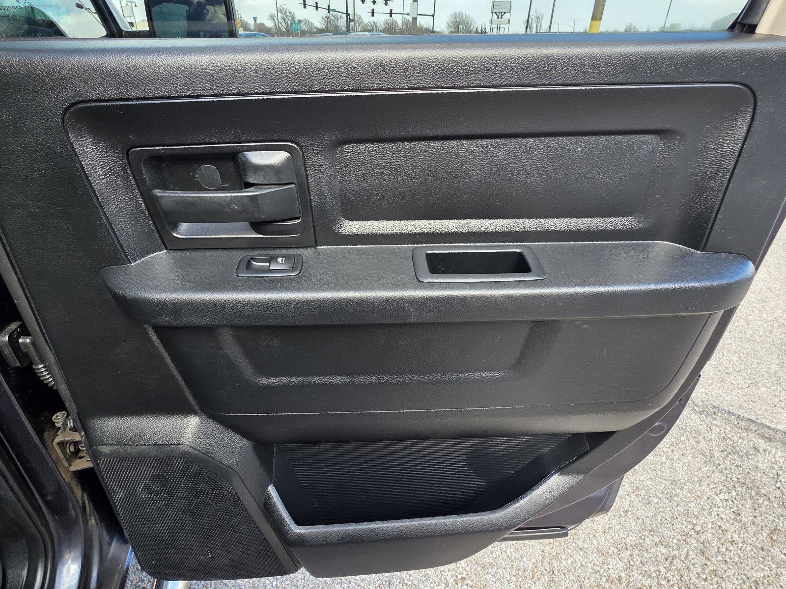 Used 2017 RAM 1500 Tradesman w/ Popular Equipment Group image 29