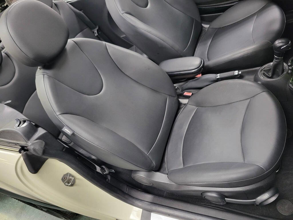 Used 2013 MINI Cooper Convertible image 23
