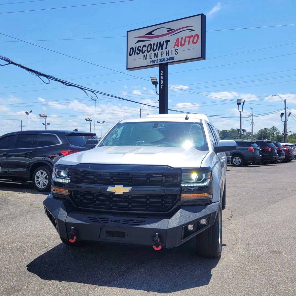 Used 2019 Chevrolet Silverado 1500 LT AWD/4WD image 5