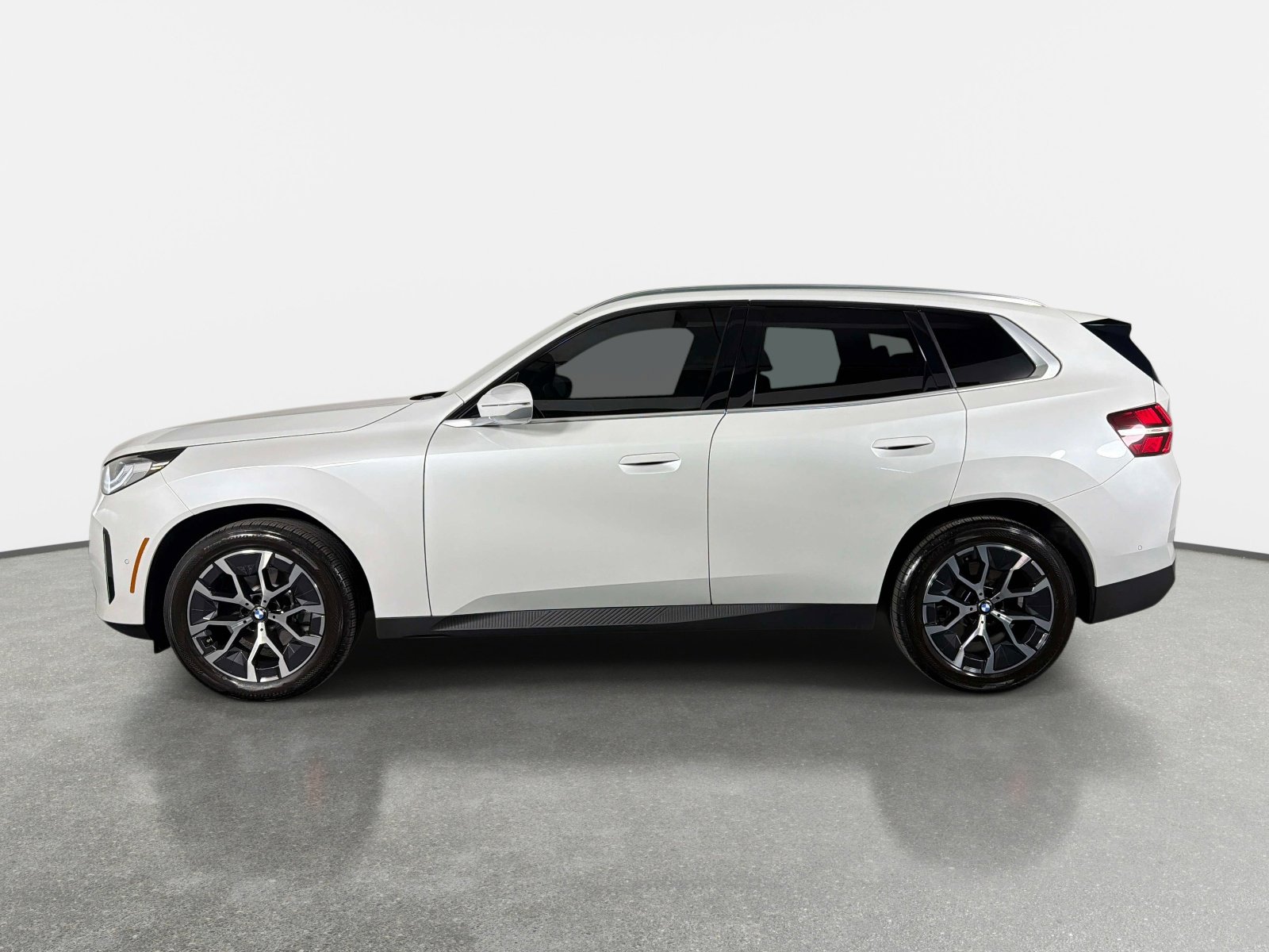 Used 2025 BMW X3 xDrive30i w/ Convenience Package image 6