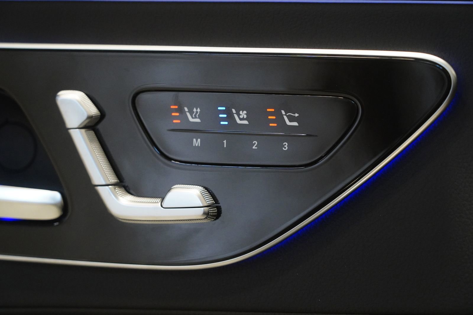 New 2026 Mercedes-Benz CLE 450 4MATIC Cabriolet image 33