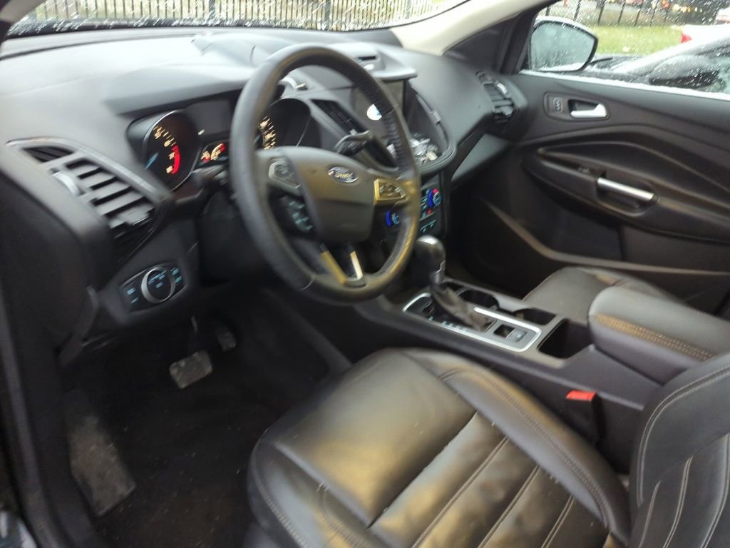 Used 2017 Ford Escape Titanium image 7