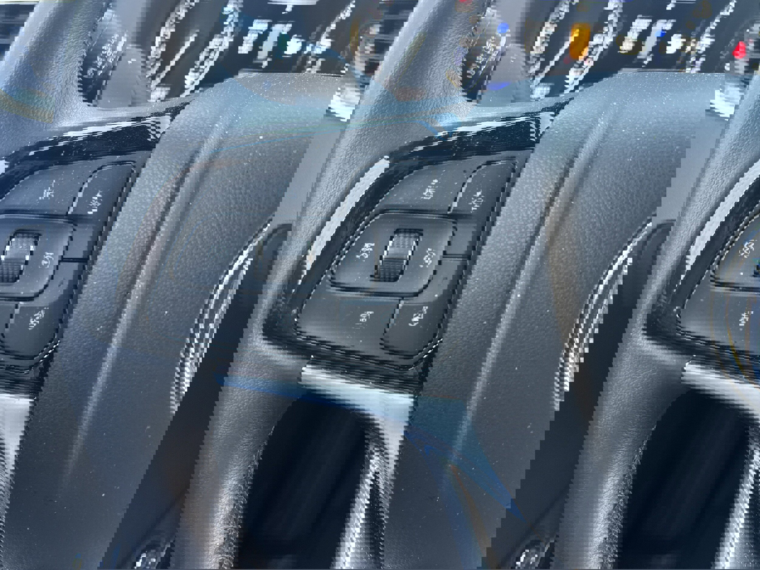 Used 2023 Buick Enclave Avenir w/ Avenir Technology Package image 32