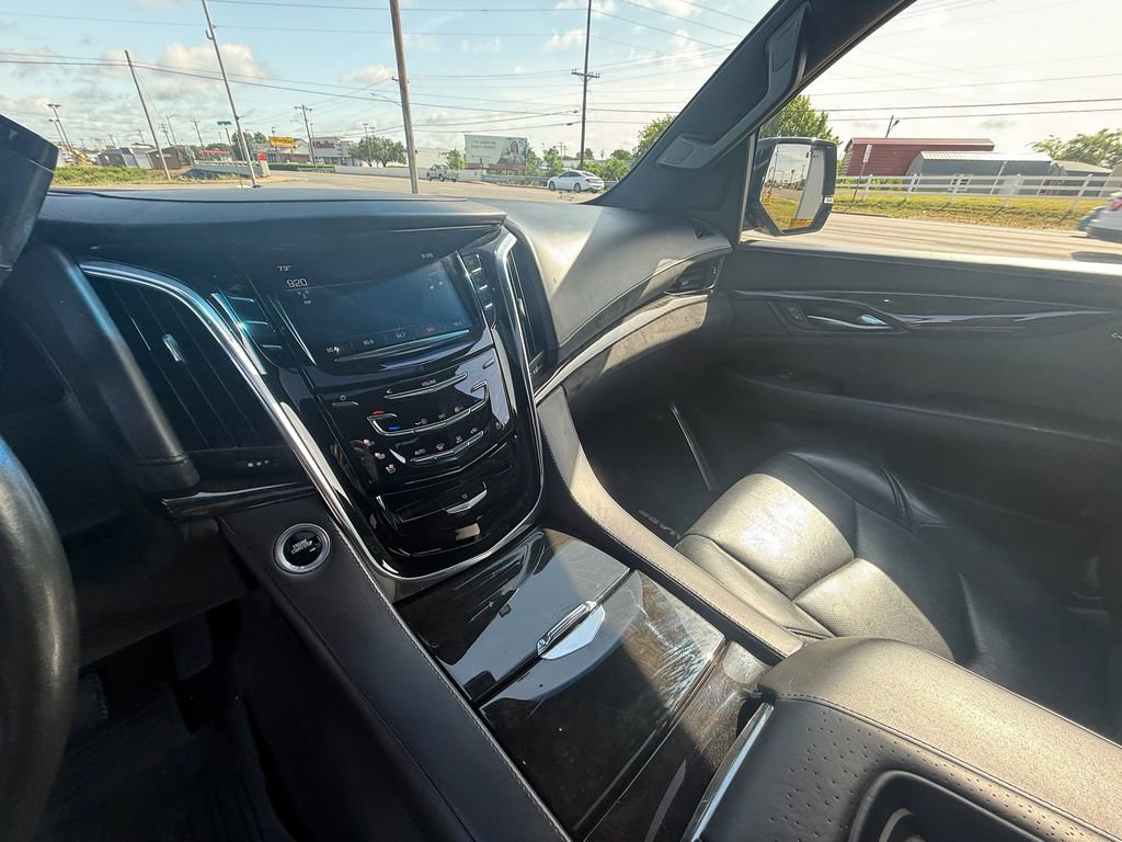 Used 2016 Cadillac Escalade Platinum AWD/4WD image 15