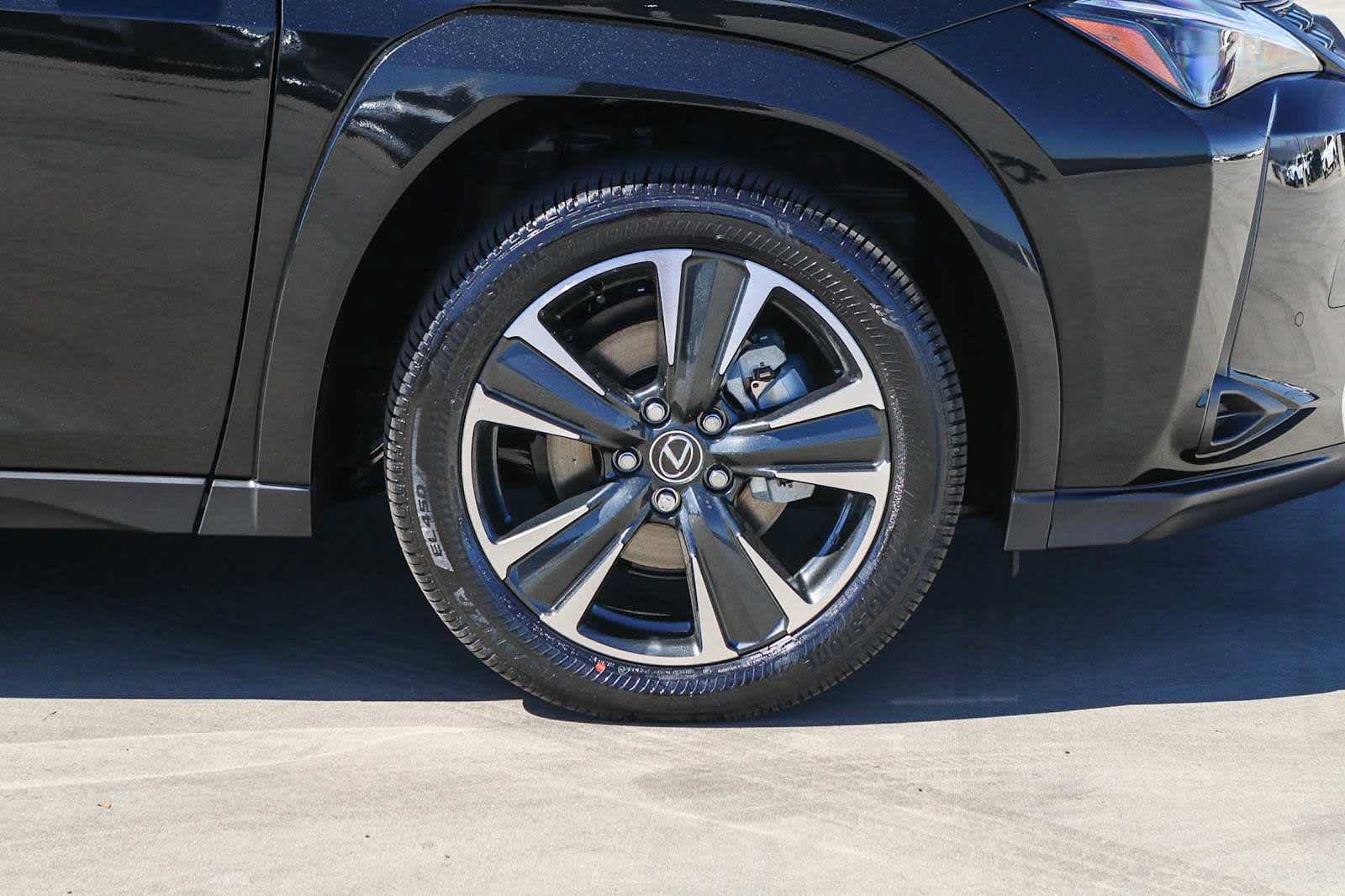 New 2026 Lexus UX 300h FWD image 9