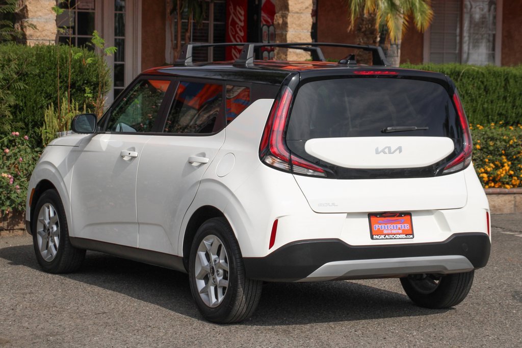 Used 2023 Kia Soul S image 6