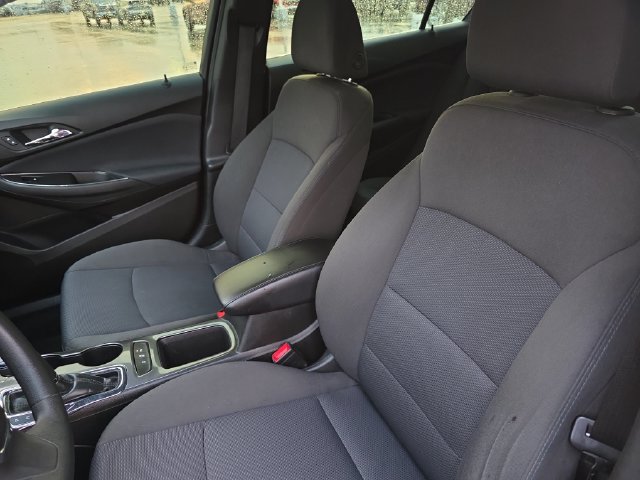 Used 2019 Chevrolet Cruze LT w/ Convenience Package FWD image 16