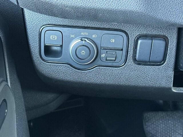 Used 2023 Mercedes-Benz Sprinter 2500 image 31