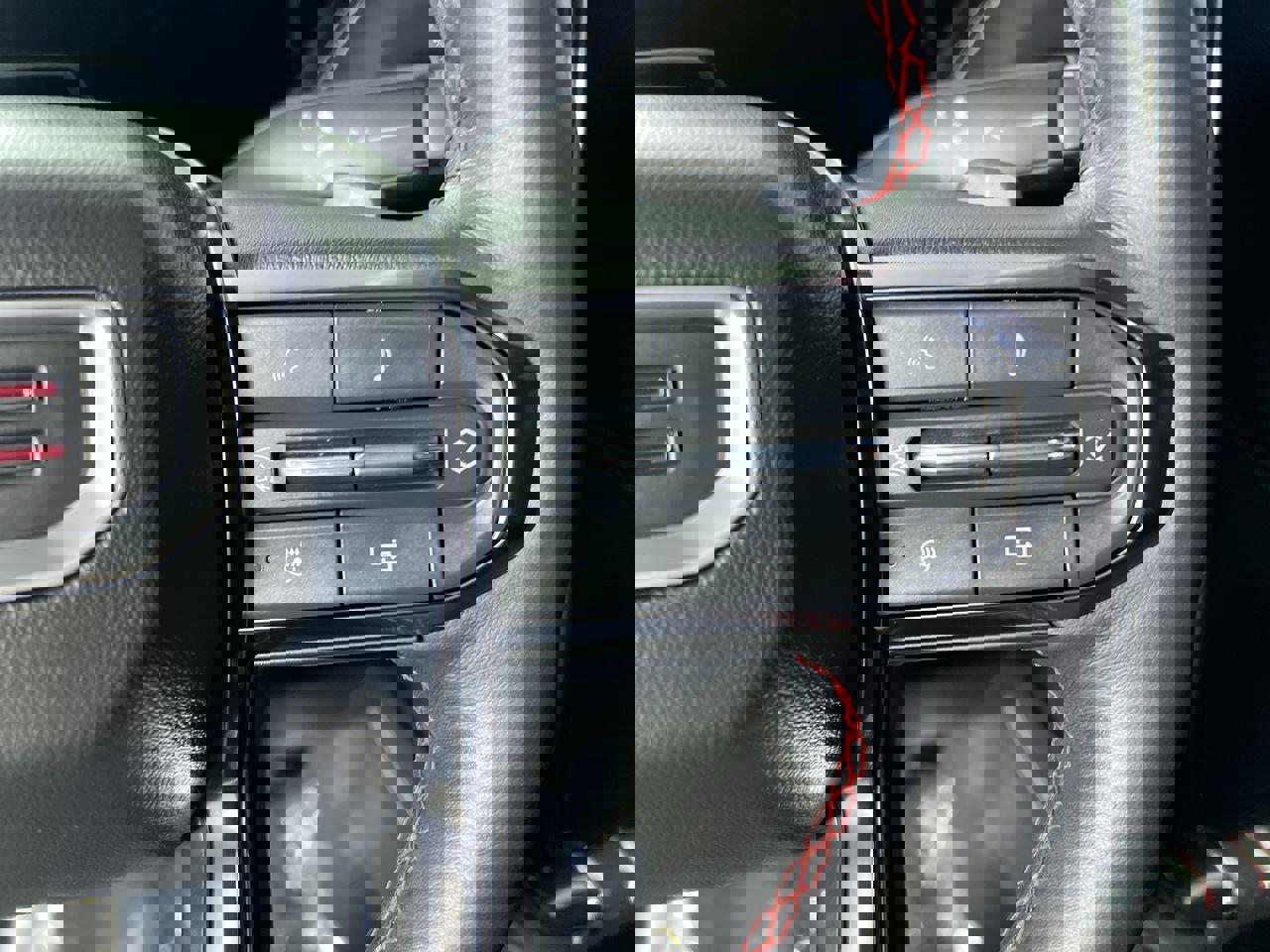 Used 2025 GMC Yukon AT4 Ultimate image 16