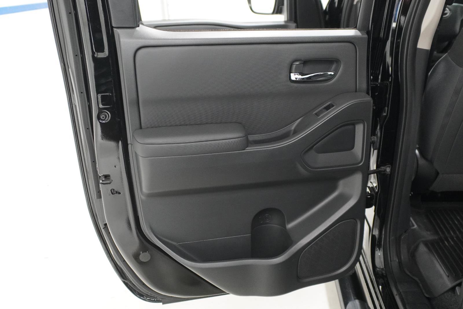 Used 2024 Nissan Frontier SV w/ SV Convenience Package image 30