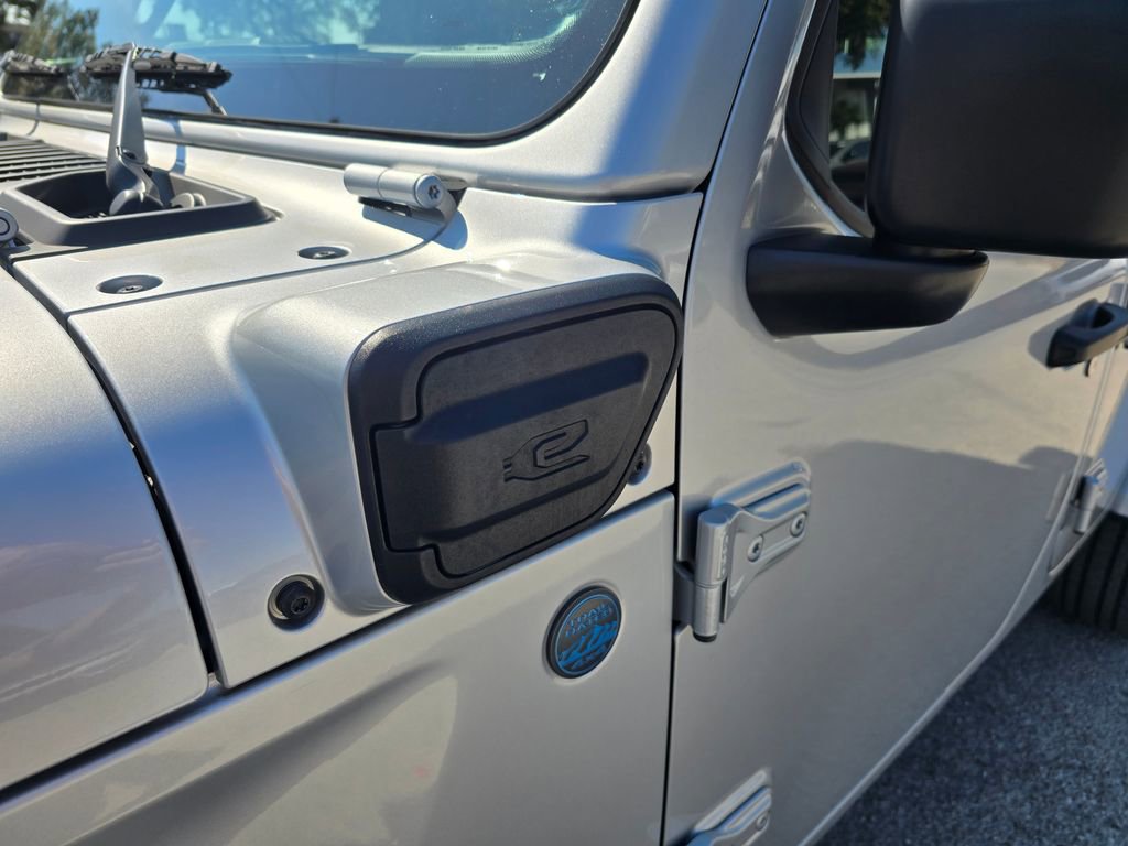 Used 2024 Jeep Wrangler Sport S image 11