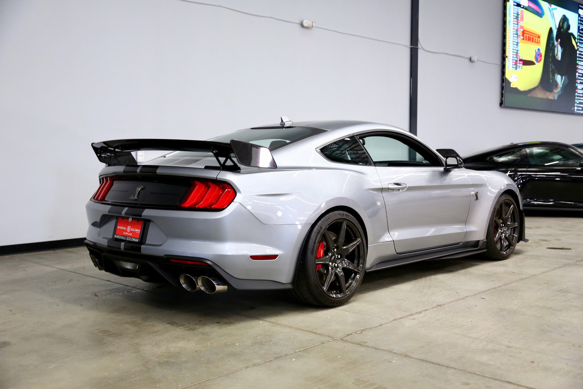 Used 2021 Ford Mustang Shelby GT500 w/ Carbon Fiber Track Pack RWD image 7