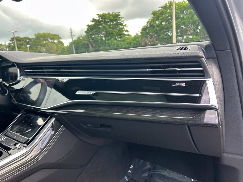 Used 2025 Audi Q7 3.0T Premium Plus AWD/4WD image 24