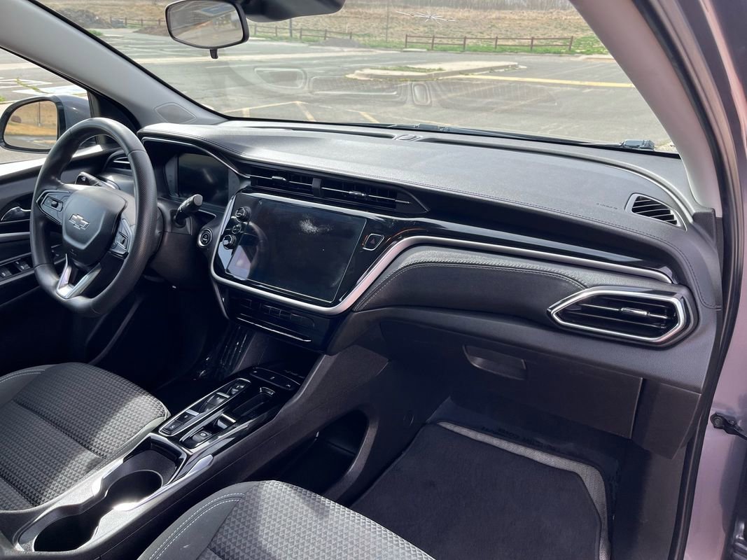 Used 2023 Chevrolet Bolt EUV LT image 23