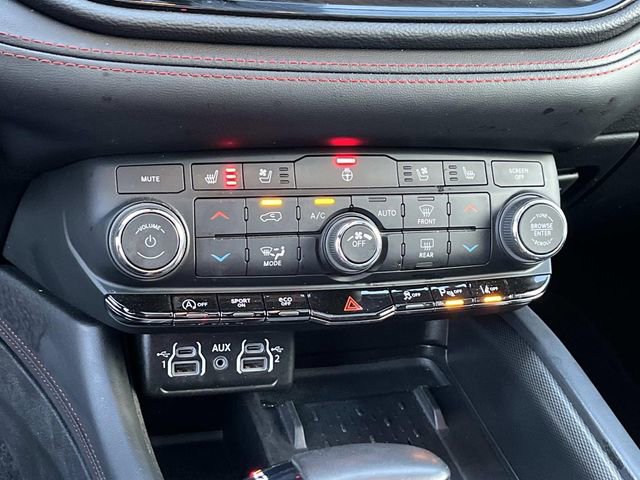 Used 2025 Dodge Durango GT image 34