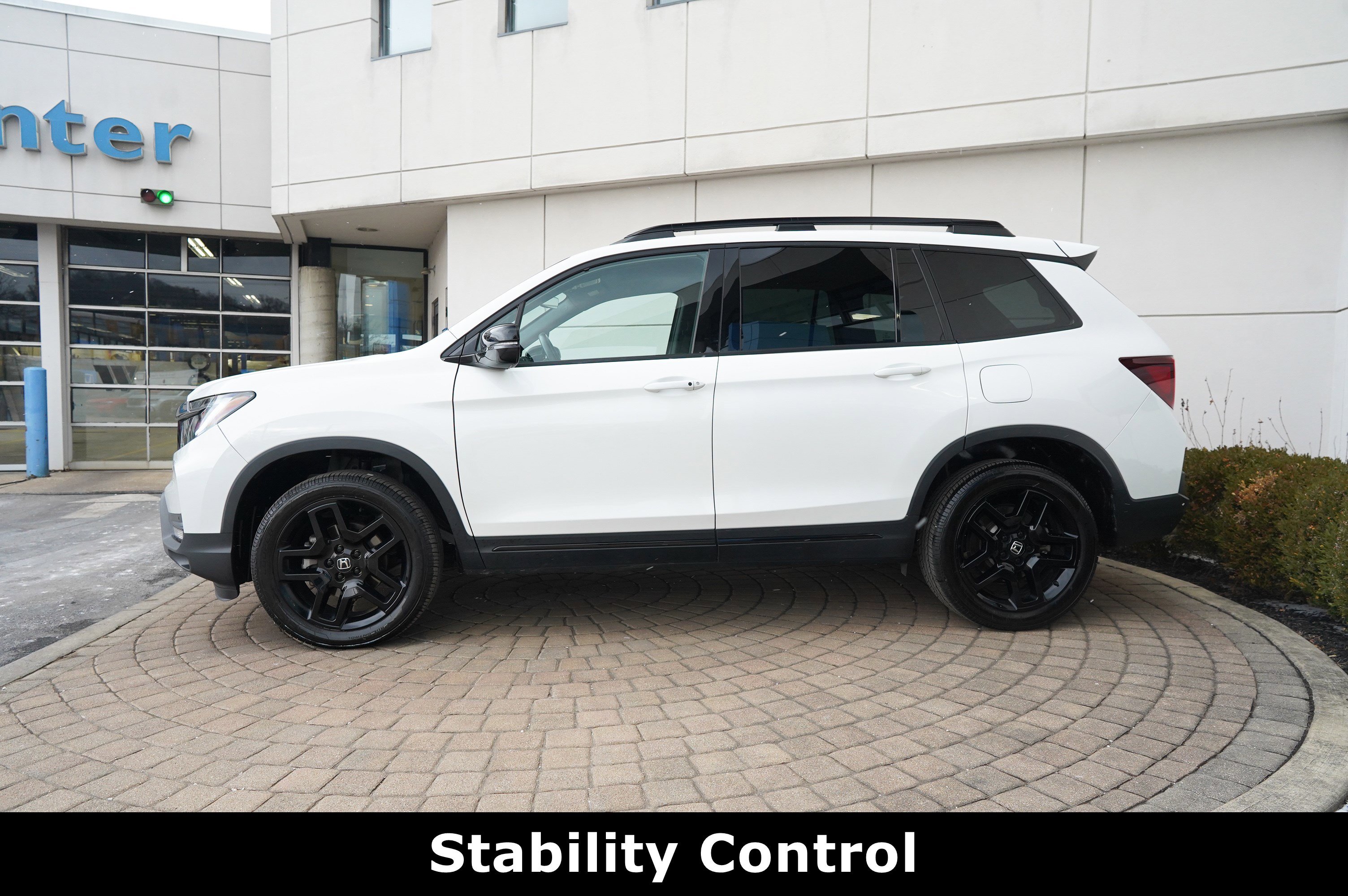 Used 2024 Honda Passport Black Edition image 19