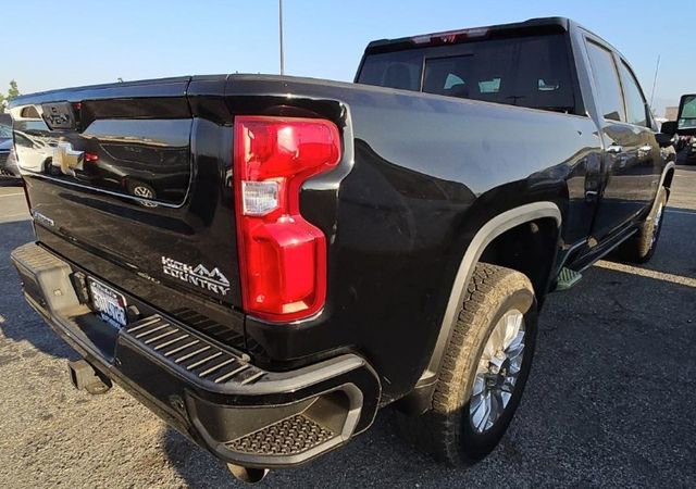 Used 2022 Chevrolet Silverado 2500 High Country w/ Z71 Off-Road Package AWD/4WD image 4