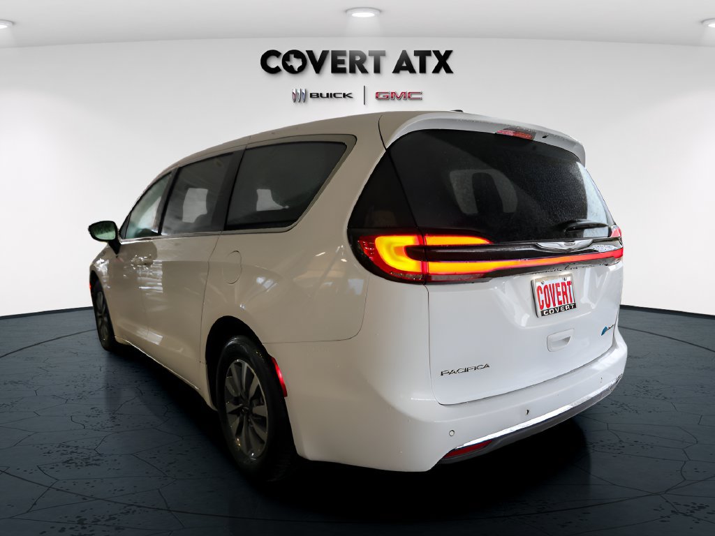 Used 2024 Chrysler Pacifica Limited FWD image 5