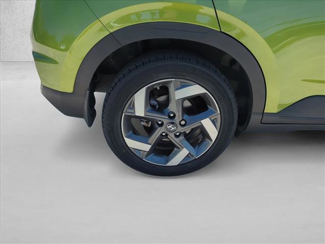 Used 2023 Hyundai Venue SEL FWD image 28