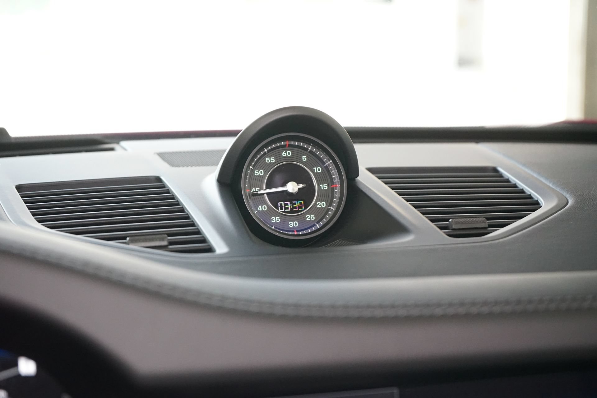 Used 2024 Porsche 911 Turbo S AWD/4WD image 28