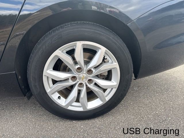 Used 2018 Chevrolet Impala LT image 3