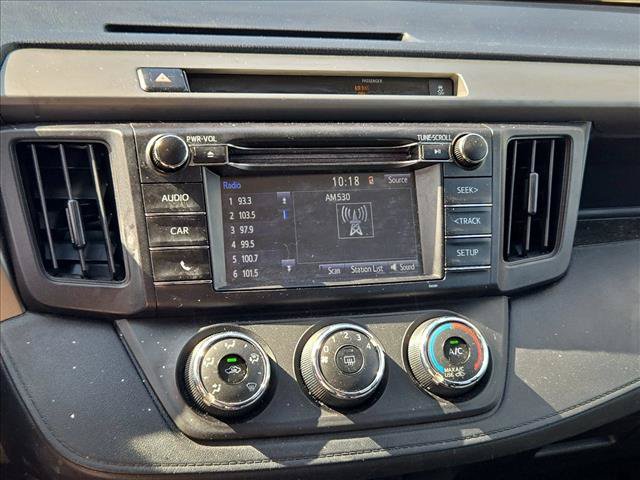 Used 2016 Toyota RAV4 LE FWD image 12