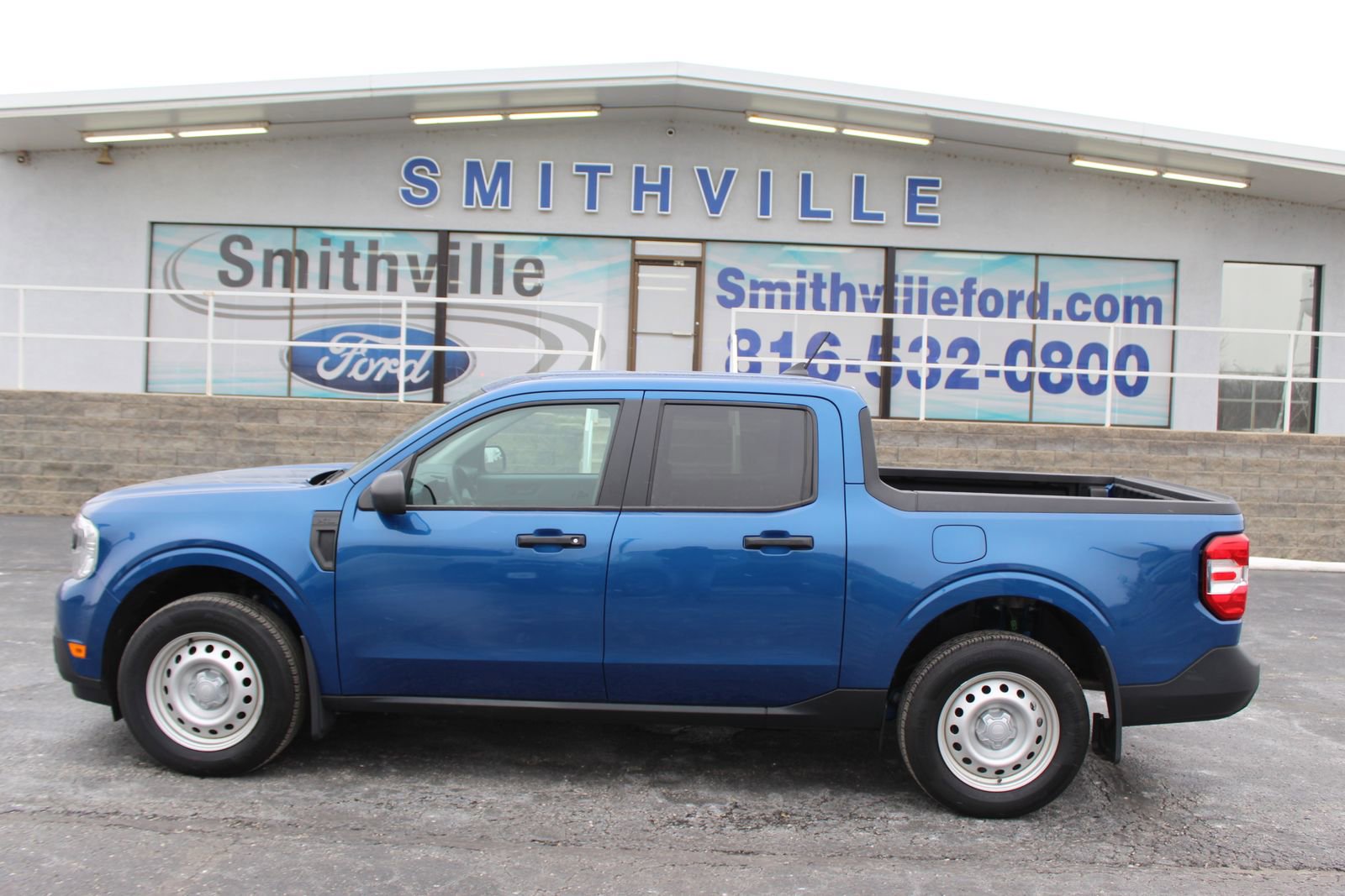 Used 2023 Ford Maverick XL image 4