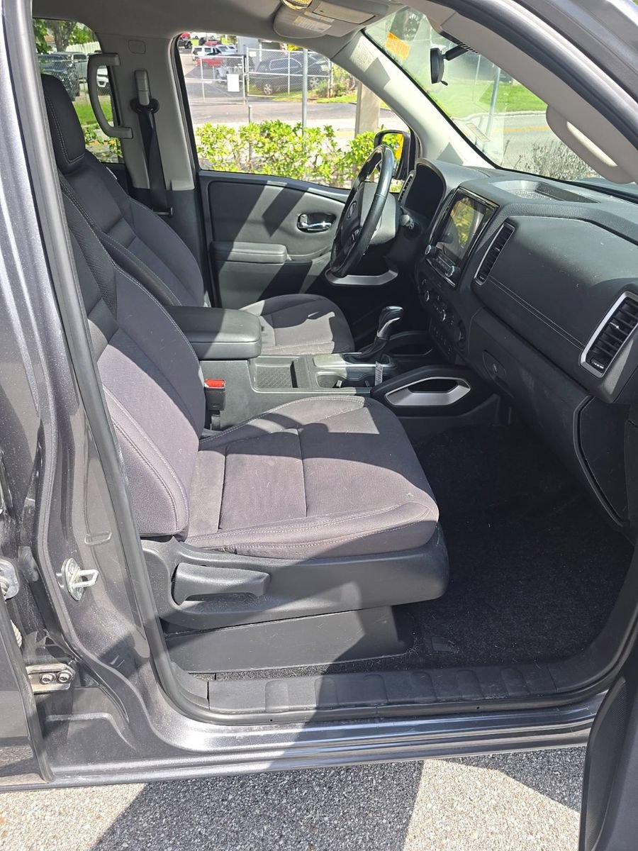 Used 2022 Nissan Frontier SV AWD/4WD image 13